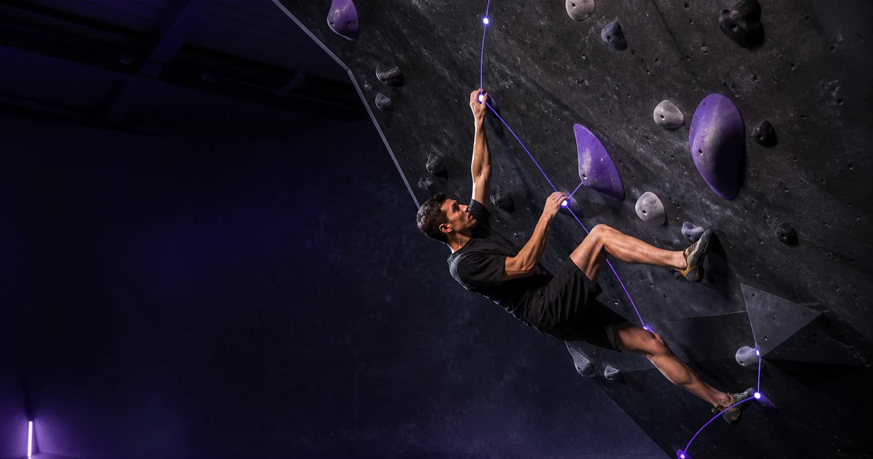 Athlete reviewing training video with Bouldering AI